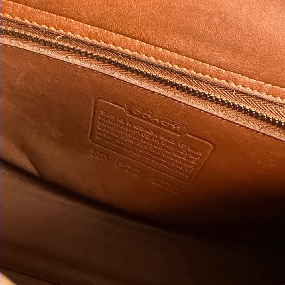 Vintage Coach crossbody. - Picture 6 of 8